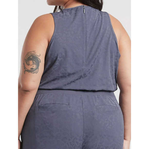 Athleta 26 (PLUS 3X) Brooklyn Textured Jumpsuit City Romper Travel Work NWT $129 - Picture 5 of 8